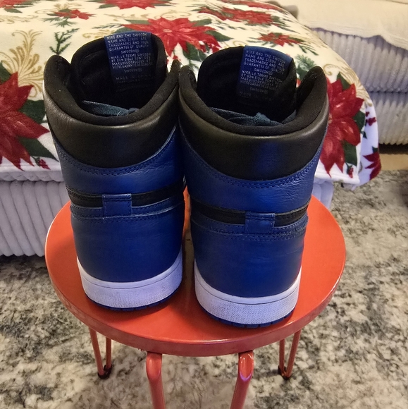 MENS JORDANS - Picture 3 of 3